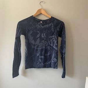 Athleta Momentum Top - sz XXS - blue swirl